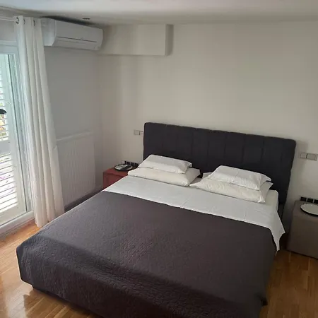 Trogir Split * Kaštela